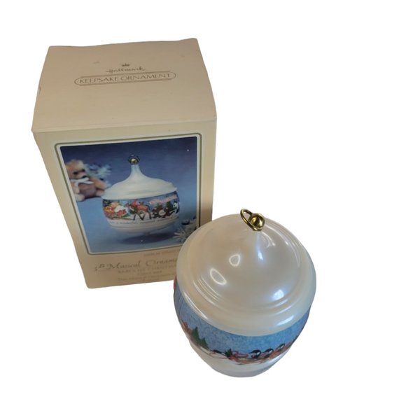 Hallmark Musical Ornament "1984" Babies 1st Christmas playing Toyland Windup - Picture 3 of 4